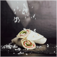 Carpaccio wrap standaard met rucola,Parmezaanse kaas, pijnboompitten & huisgemaakte truffelmayonaise waar je voor terug komt.<br>