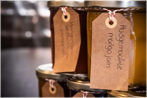 Huisgemaakte jam van vers fruit, zonder toegevoegde suikers. Puur natuurlijke zoetigheid van fruit. Only the best for your mini favorite!